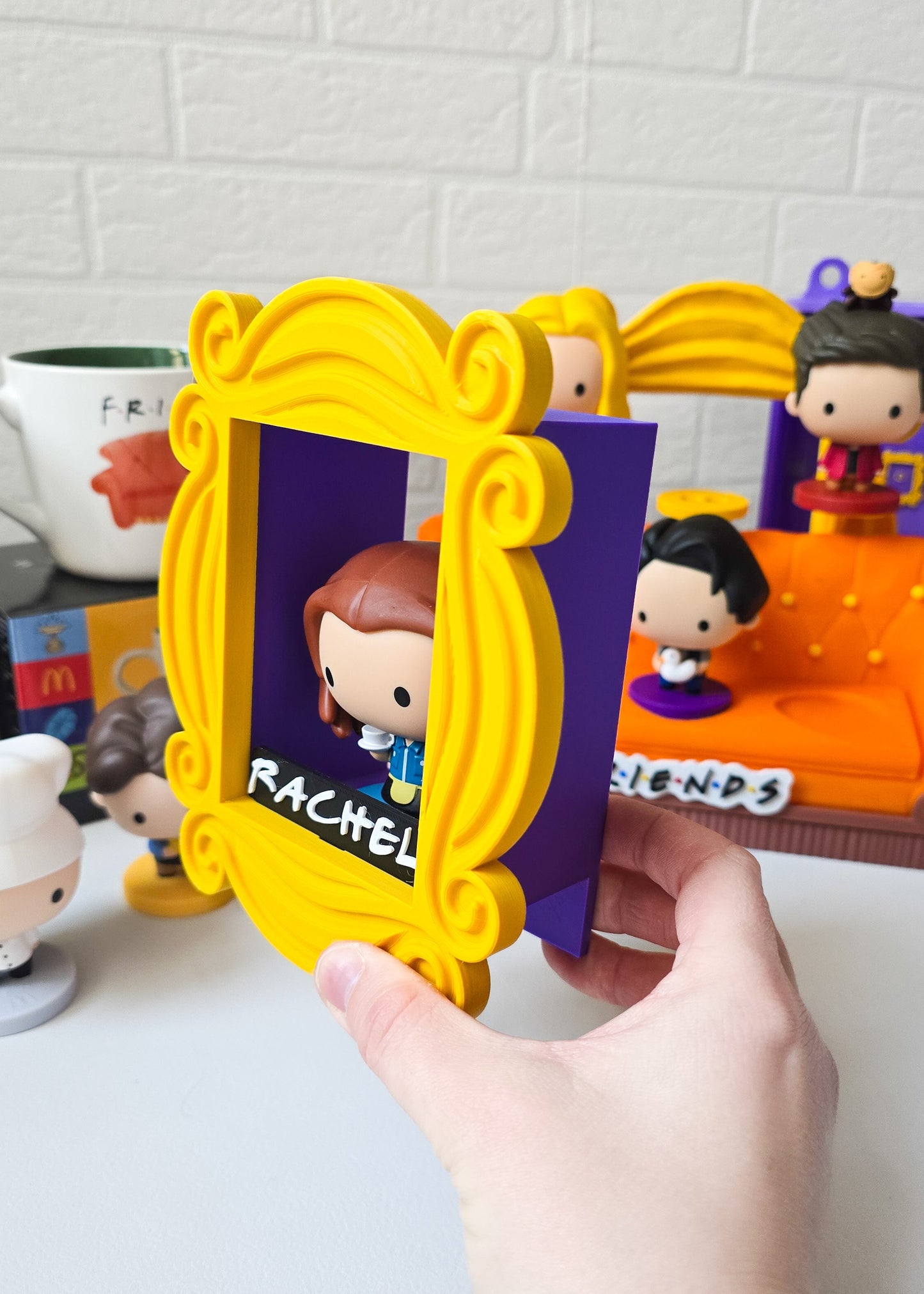 Mini Ramka – Idealna dla Twojej Figurki Friends