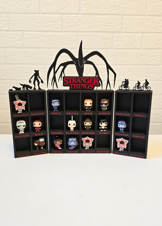 Stand na figurki inspirowany kolekcją Stranger Things